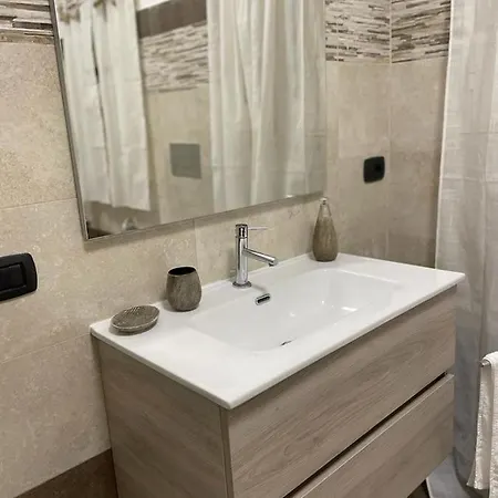 La Pietra Di Giada * Syracuse